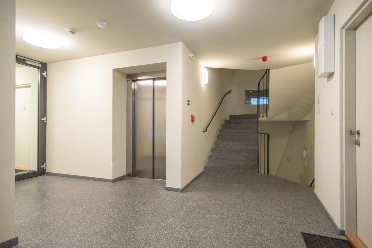 Apartment With Balcony Prague Luaran gambar